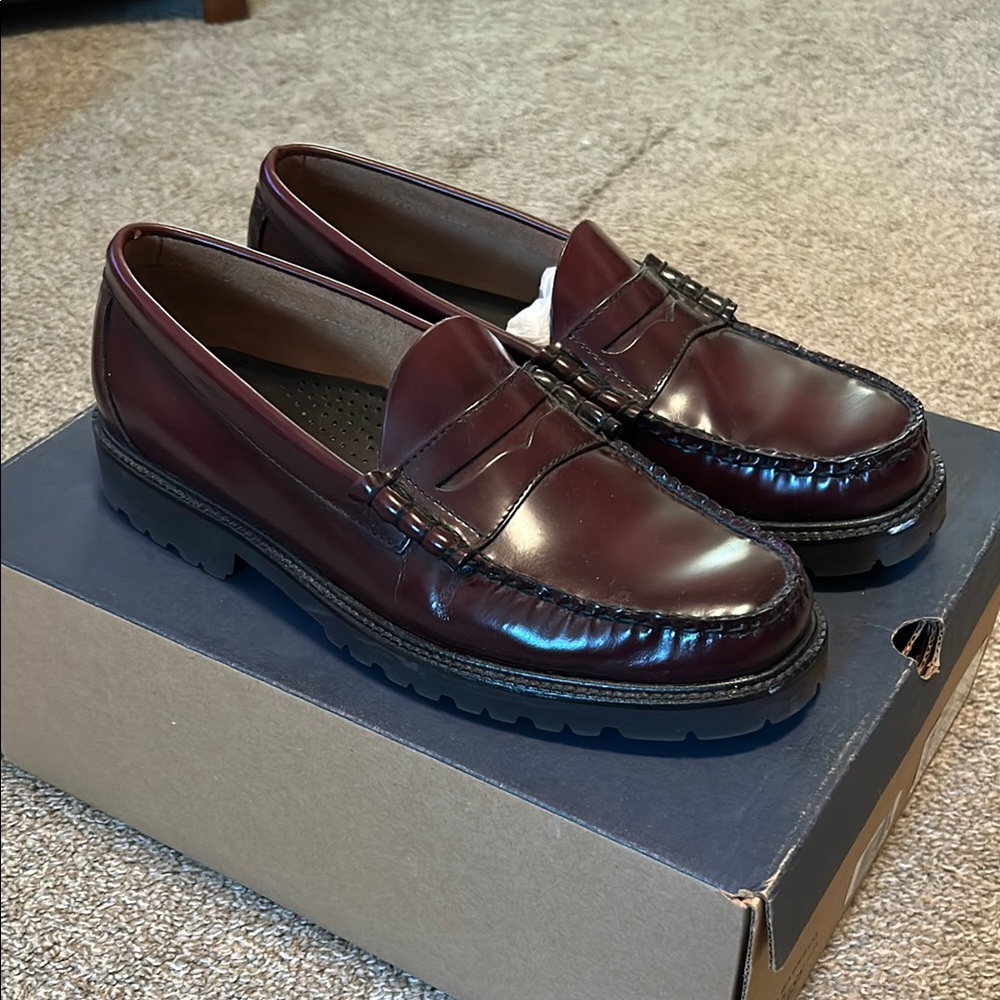 Men’s size 10 G.H. Bass Larson Lug Weejuns Loafer